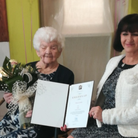 100. születésnapját ünnepelte Lenke néni