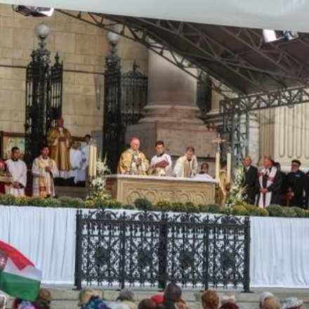 Szent István-napi szentmise Budapesten