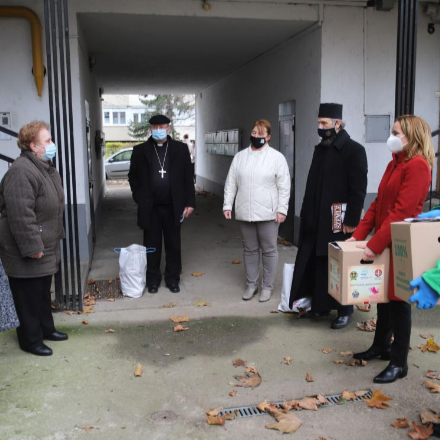 Összefogás Debrecenért - a történelmi egyházak és a városvezetés közösen segít a rászorulókon