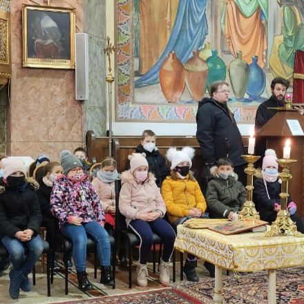 A Találkozás ünnepén  megszámlálhatatlan ima segítette a leendő elsőáldozók templomba való bevonulását Debrecenben