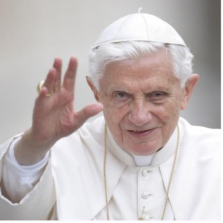 XVI. Benedek pápa életrajza