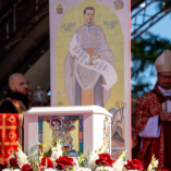 Boldoggá avatták Orosz Péter Pált