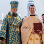 Pap a négyezeten – áldozópappá szentelték Papp Andrá...