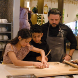 Lakásotthonos gyerekekkel sütött mézeskalácsot Balogh R...