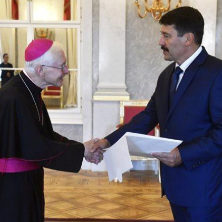 Magyarország új nunciusa átadta a megbízólevelét