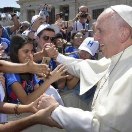A pápa a fiatalokhoz: Isten szeret benneteket, az egyháznak szüksége van rátok
