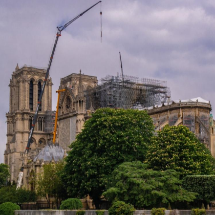 Elfogadta a Notre-Dame helyreállításáról szóló törvényt a francia parlament