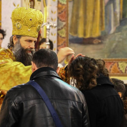 Fülöp metropolita áldja meg a házaspárokat Debrecenben a Házasság hete zárásaként