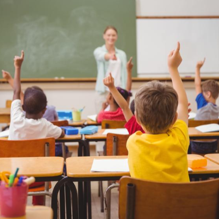 Matematika-rajz szakost tanárt keres a nyíracsádi Szent Piroska Általános Iskola