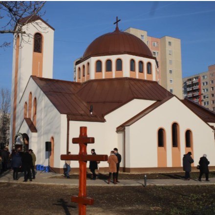 Isten országa köztetek van - felszentelték a Szentháromság templomot Debrecen-Tócóskertben
