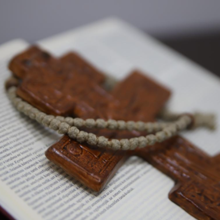 Hamarosan ismét Jézus-ima a Rózsák terén